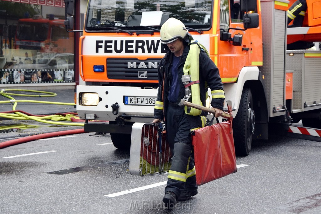 Feuer 2 Koeln Nippes Neusserstr P174.JPG - Miklos Laubert